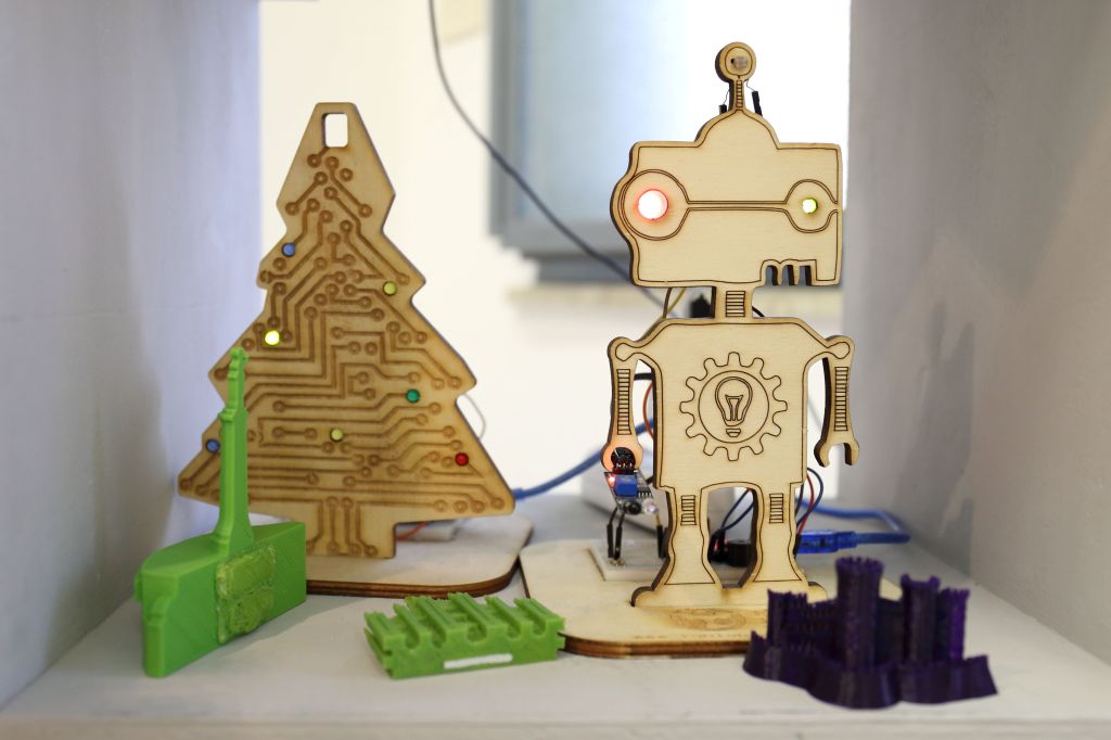 Fablab Palermo | Workshop Arduino Christmas Tree_9 dicembre 2017